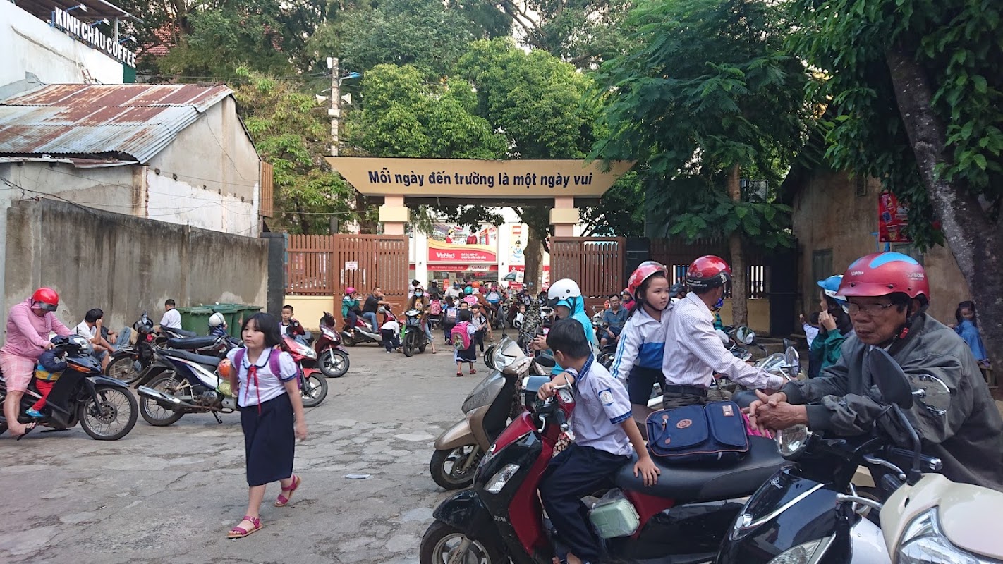 Trường Tiểu học Phan Chu Trinh