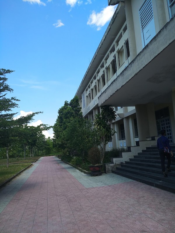 Trường Trung cấp Văn hóa Nghệ thuật tỉnh Thừa Thiên Huế