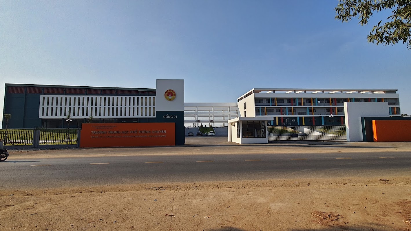 Trường THPT Chuyên Tuyên Quang (PCD)