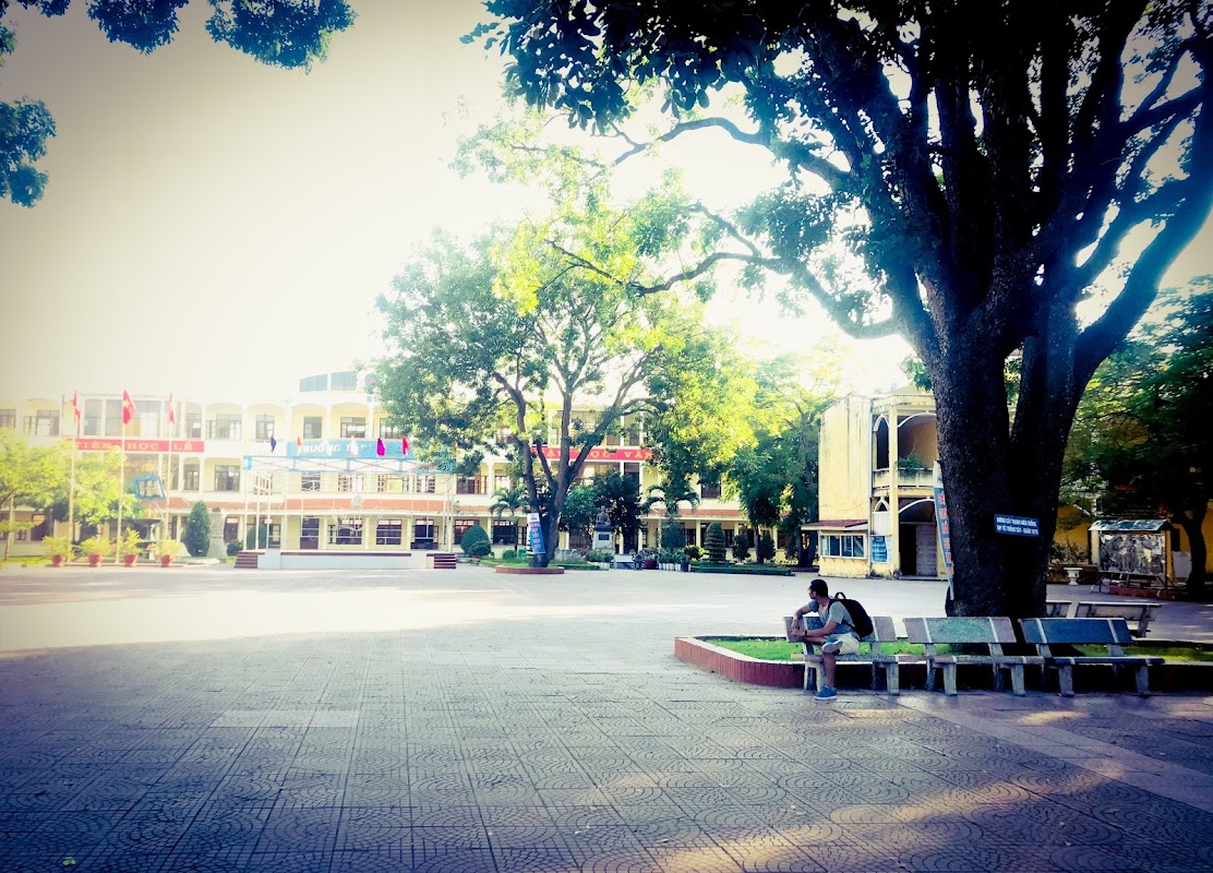 Trường THPT Lê Quý Đôn