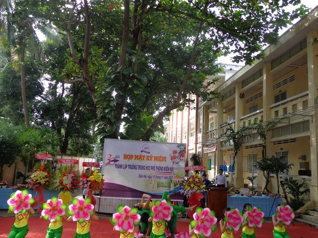Trường THCS & THPT Kiên Hải