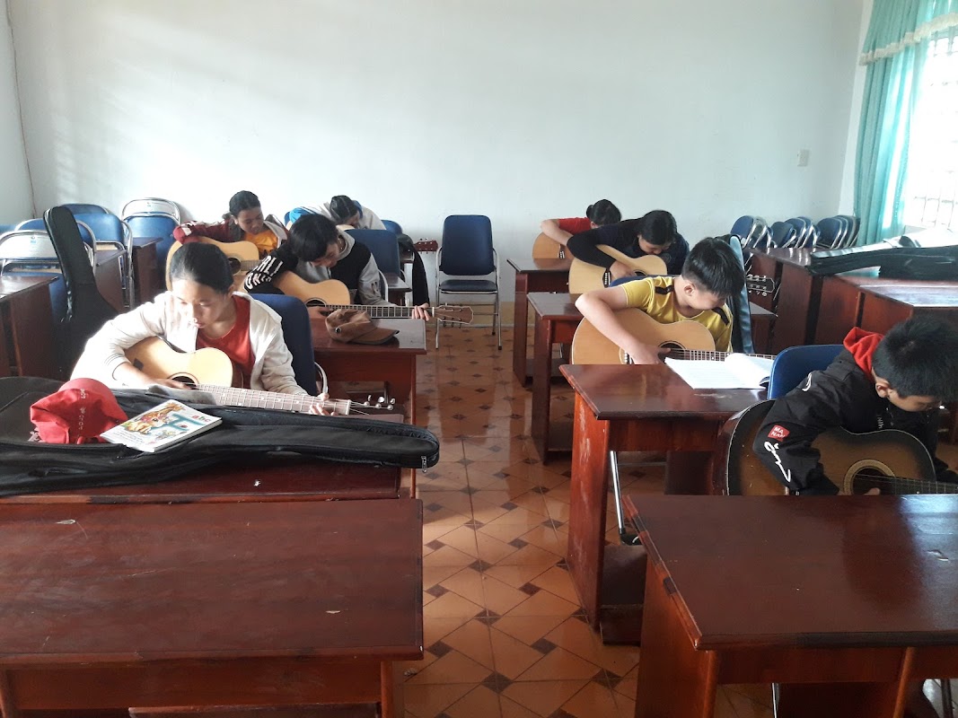 Lớp nhạc HỒNG NHUNG Kon Tum