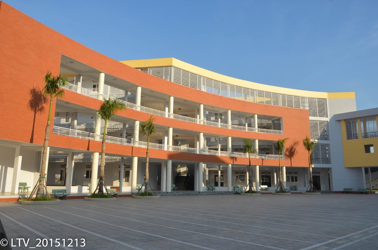 Trường THPT Chuyên Lương Thế Vinh-Đồng Nai