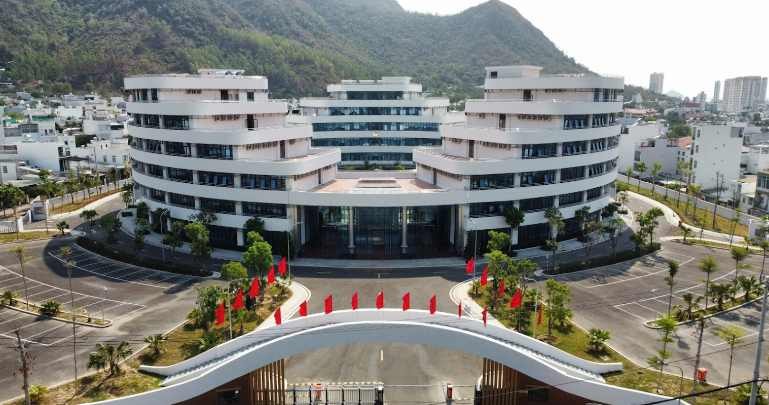 Trung tâm CNTT và Ngoại ngữ – Trường ĐH Thông tin Liên lạc