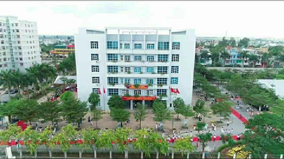 Trường THPT Chuyên Thái Bình