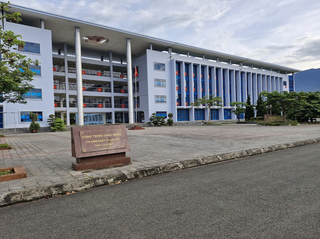 Trường THPT chuyên Lê Quý Đôn