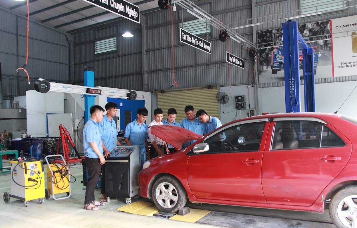 Cao Đẳng Nghề TPHCM – GDTX QTCN Bình Dương – KV2