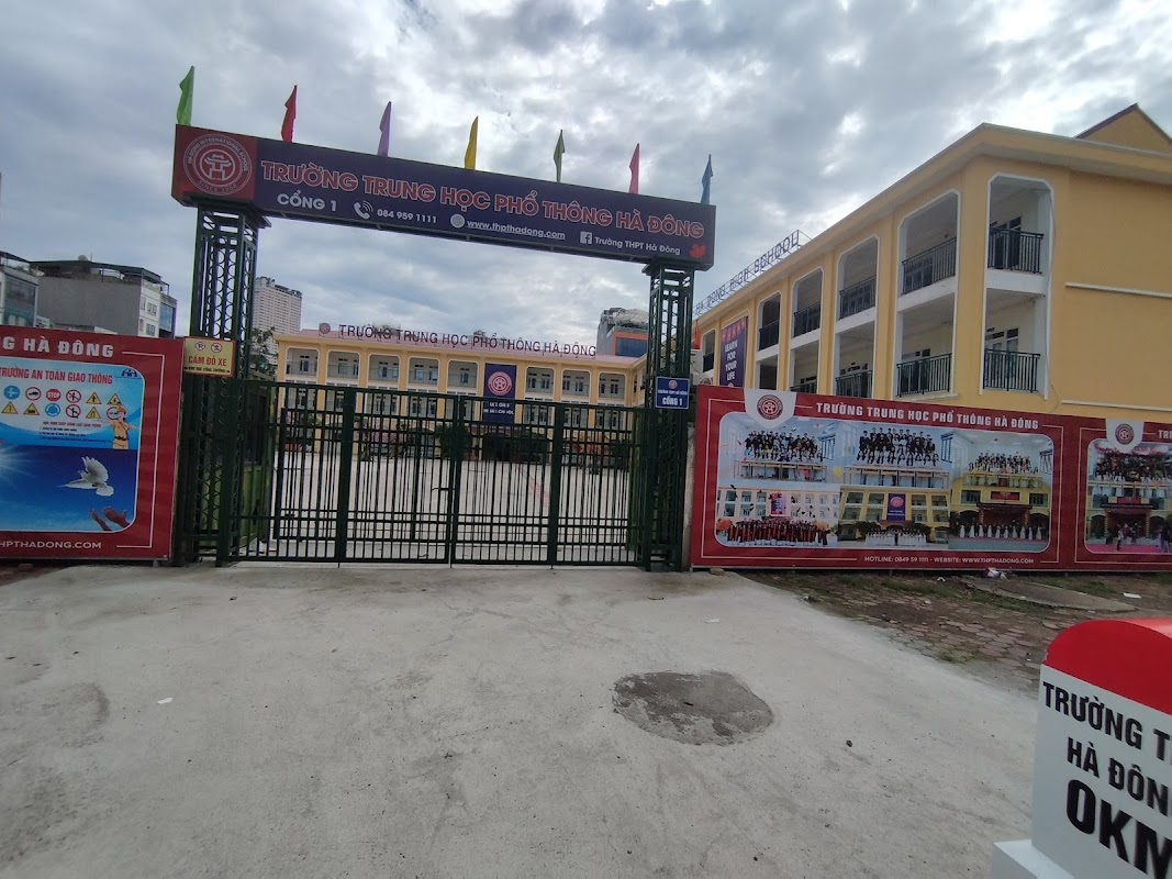 Trường THPT Hà Đông