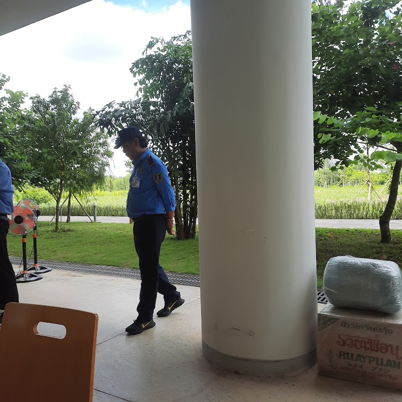 Cổng phụ Trường Đại học Việt Đức