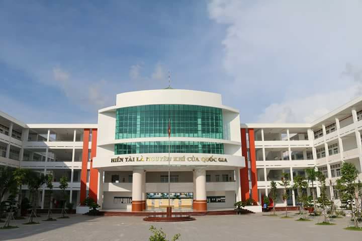 Trường THCS và THPT Võ Văn Kiệt