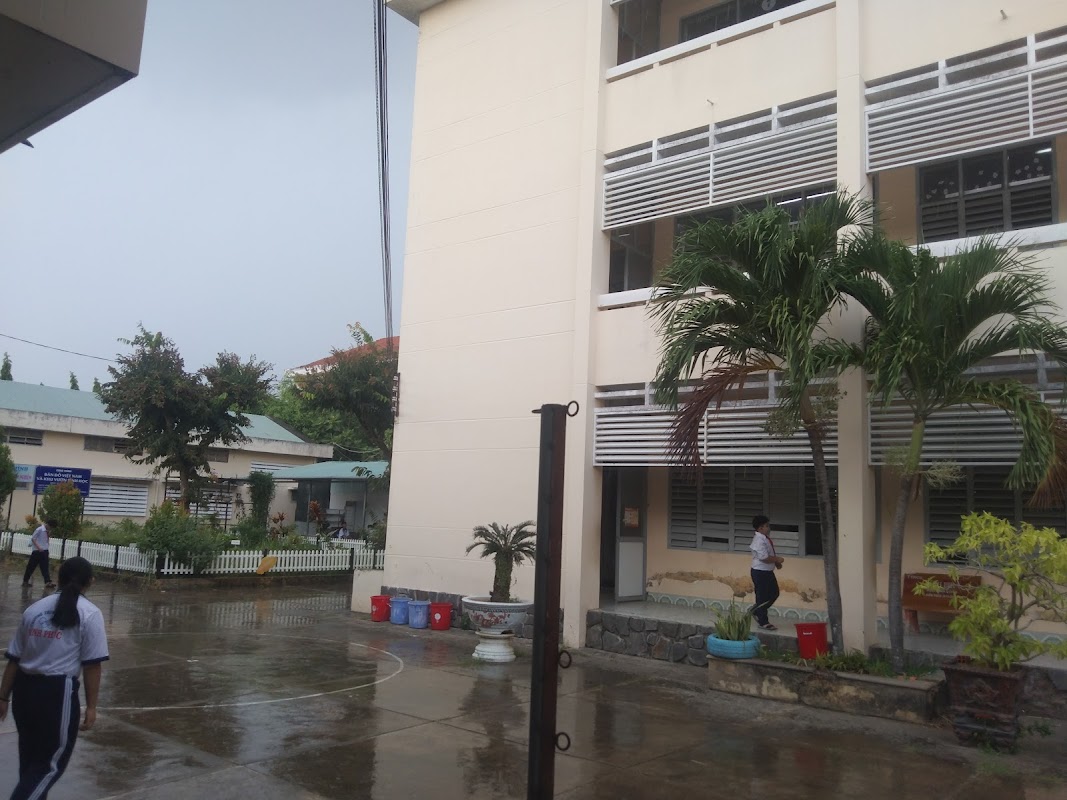 Trường THCS Vĩnh Phúc