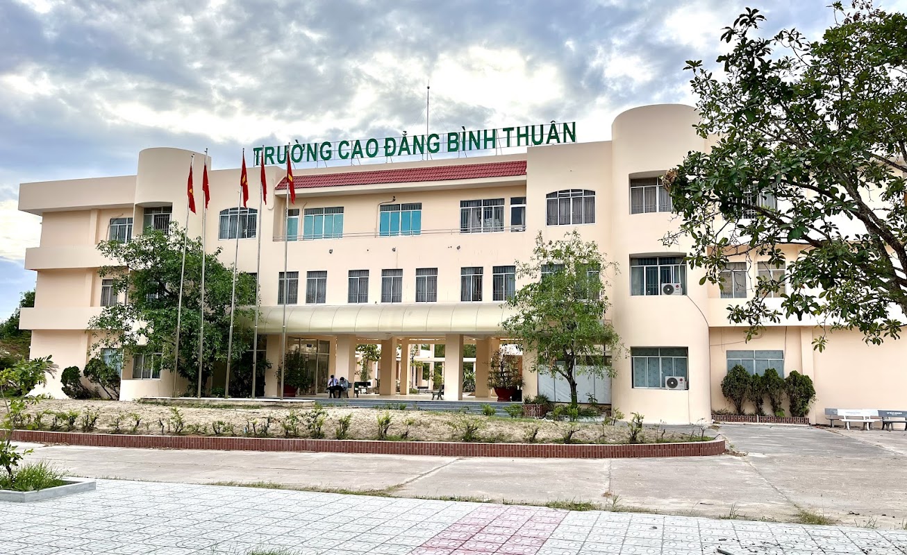 Trường Cao Đẳng Bình Thuận