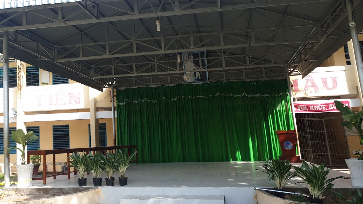 Trường Tiểu học B Nhà Bàng