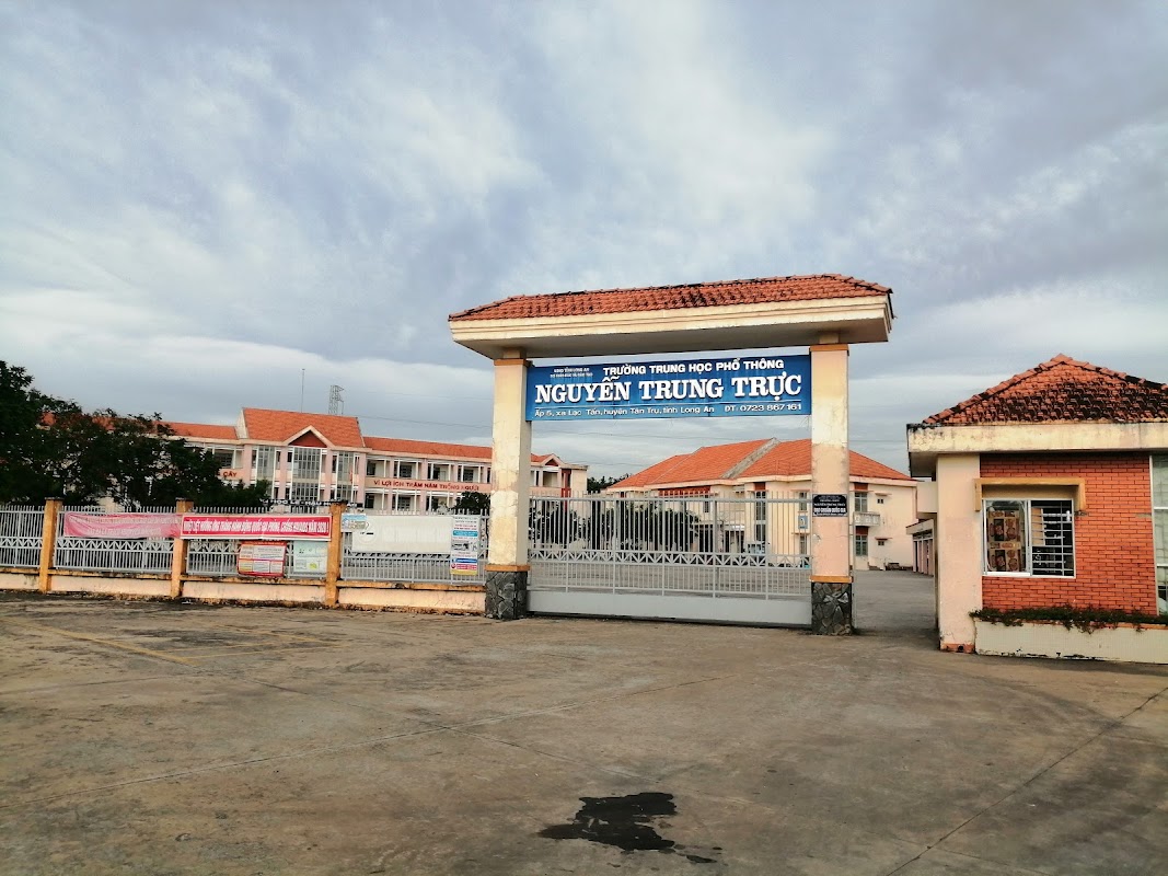 Trường THPT Nguyễn Trung Trực