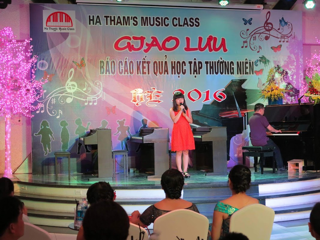 Hà Thắm Piano