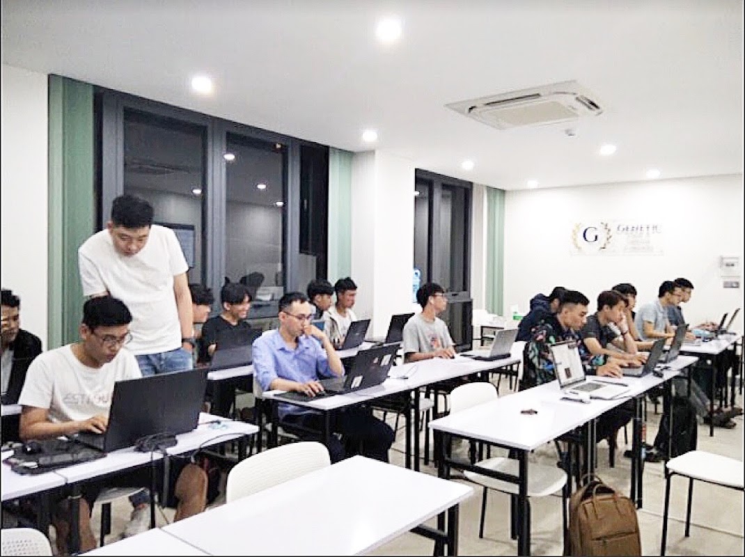 Trường Ngoại ngữ & Tin học Genetic