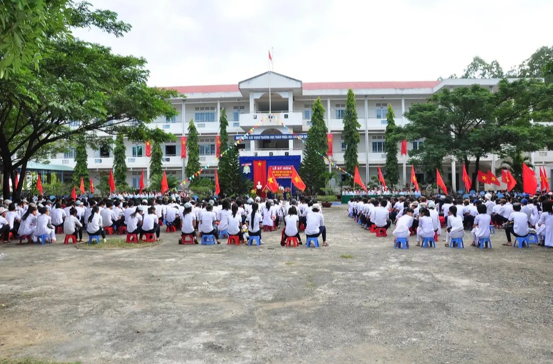 Trường THPT Nguyễn Văn Trỗi