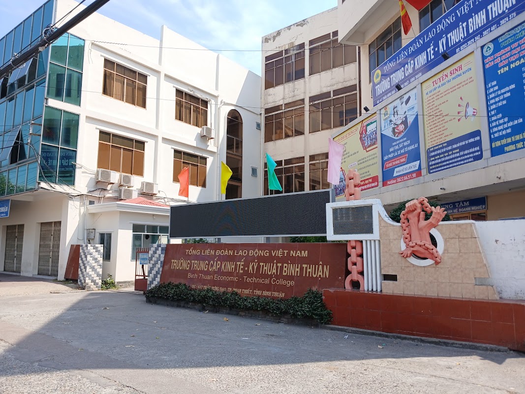Trường Trung Cấp Nghề Kinh Tế Kỹ Thuật Công Đoàn Tỉnh Bình Thuận