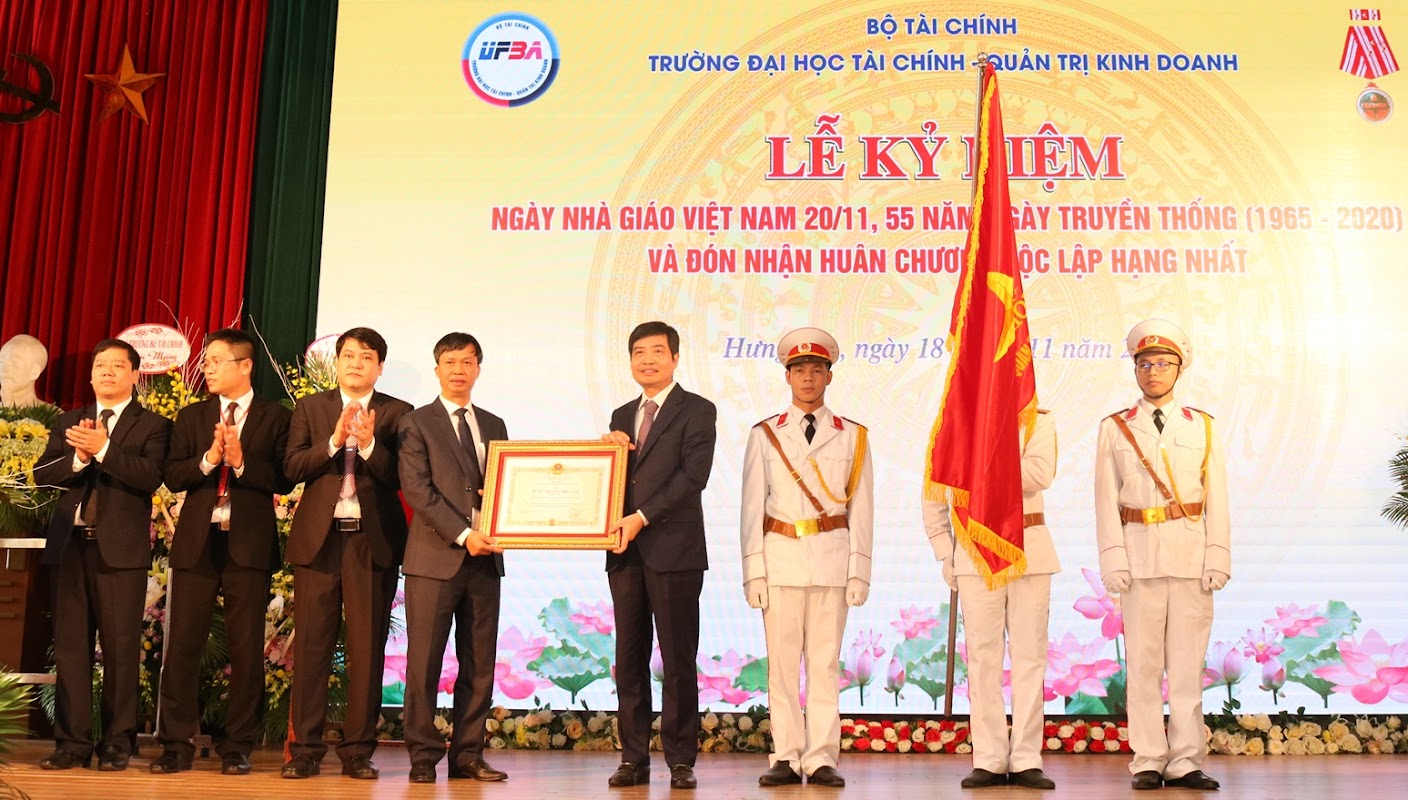 Trường Đại học Tài chính – Quản trị kinh doanh
