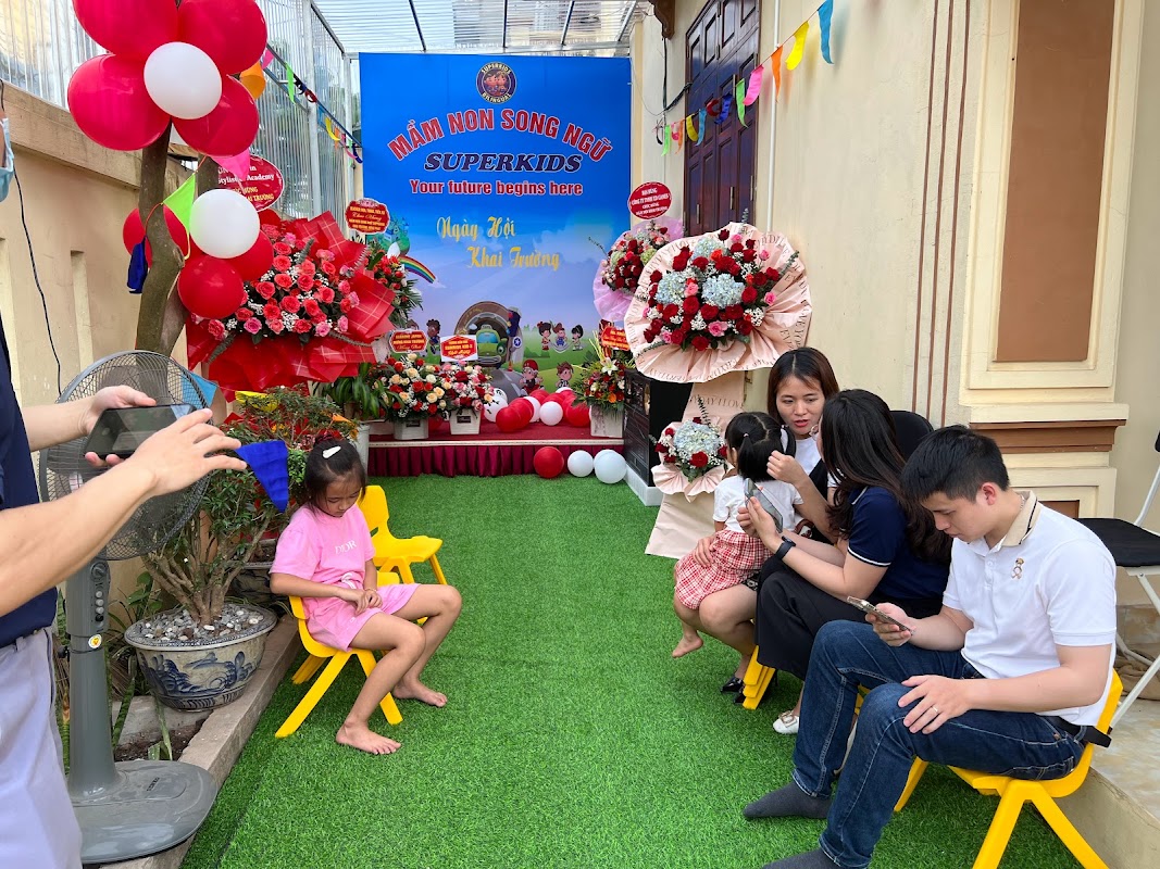 Mầm non song ngữ SuperKids