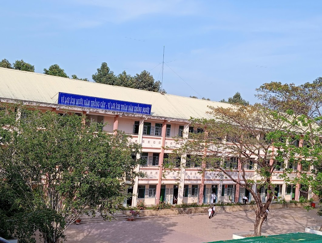 Trung học Cơ sở Võ Trường Toản