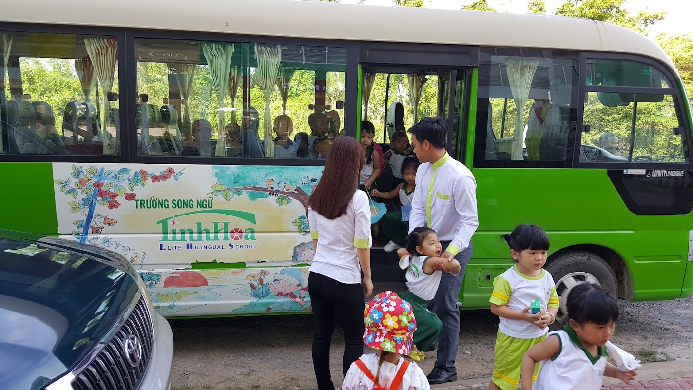 Trường Song ngữ Tinh Hoa