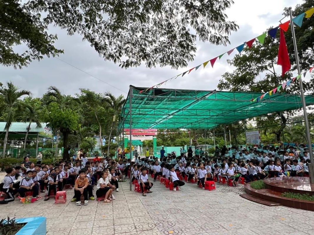 Tiểu học Lý Tự Trọng