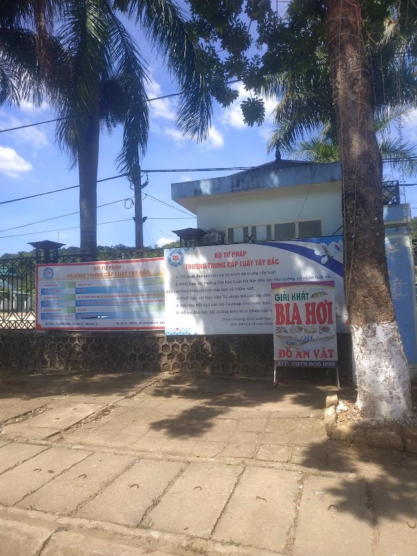 Trường Trung cấp Luật Tây Bắc