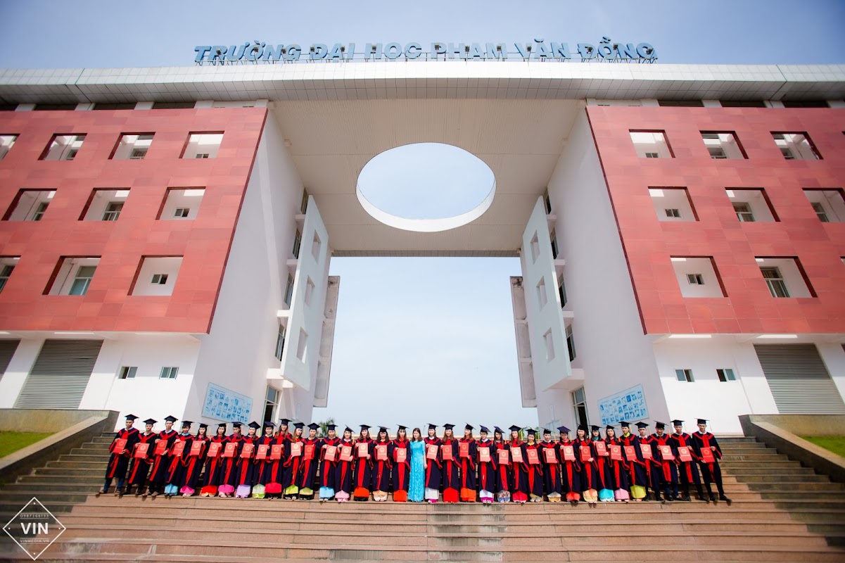 Trường Đại học Phạm Văn Đồng