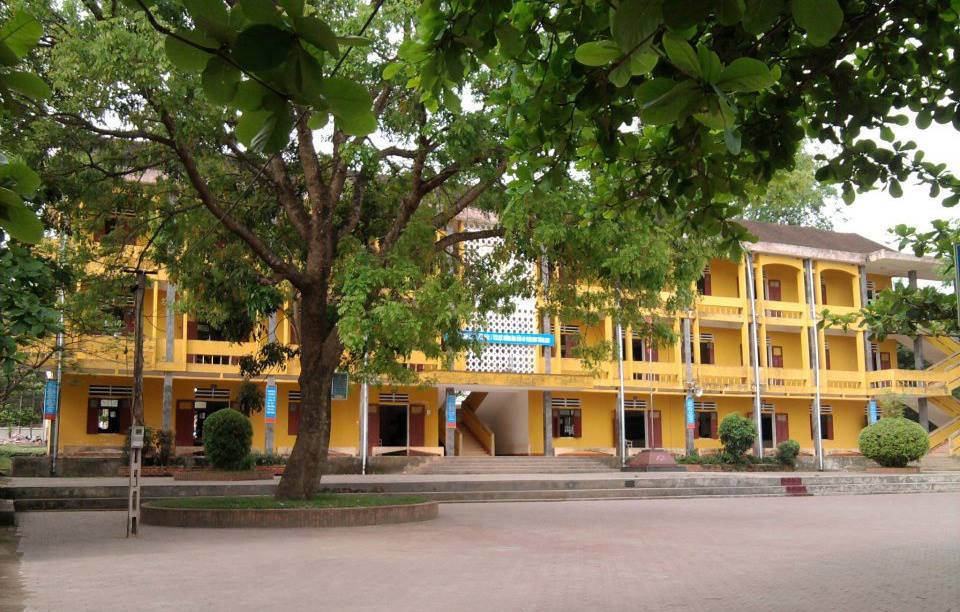 Trường THPT Lê Hữu Trác