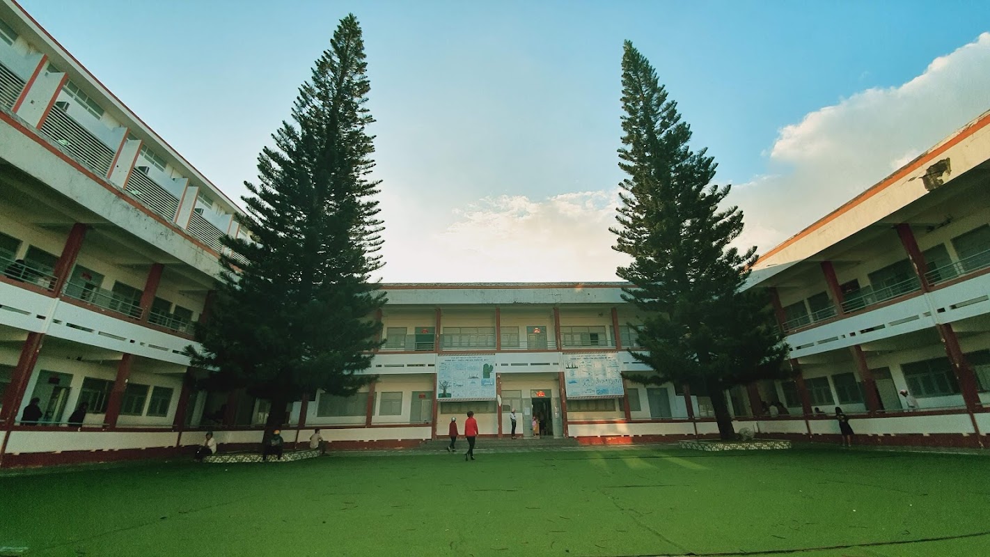 Trường TH, THCS Và THPT Victory