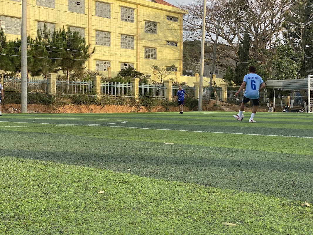 Trường THPT Nguyễn Bỉnh Khiêm