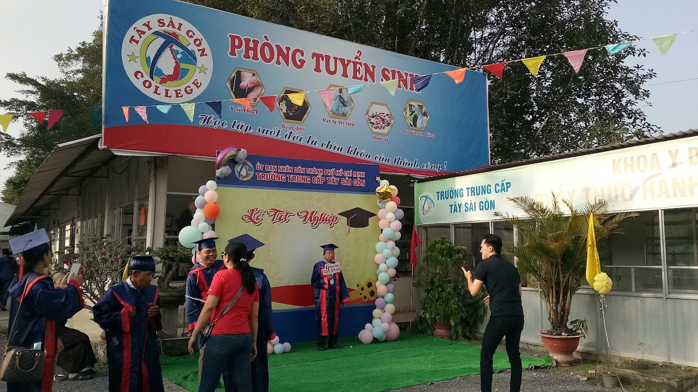 Trường Trung Cấp Tây Sài Gòn