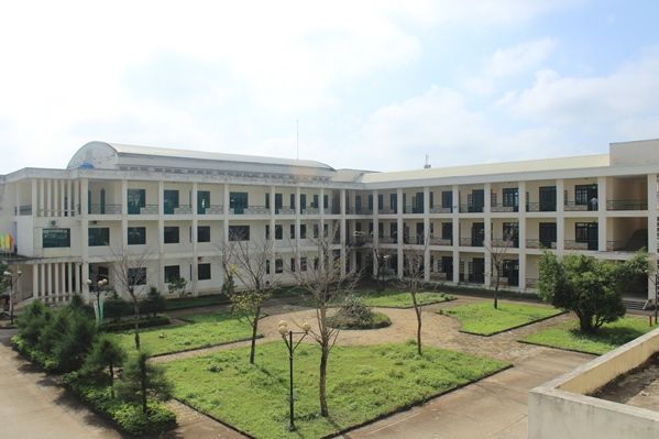 Trường Cao Đẳng Quảng Nam