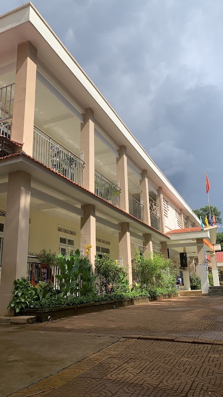 Trường Tiểu Học Nguyễn Thị Minh Khai