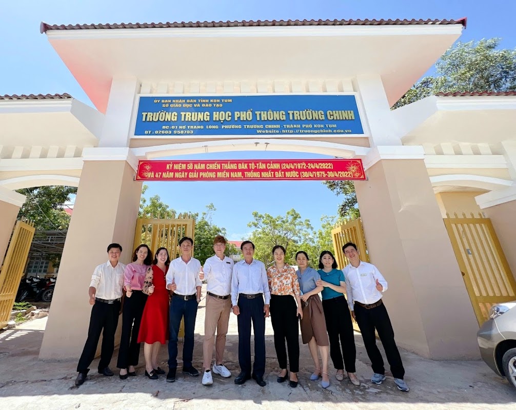 Trường THPT Trường Chinh