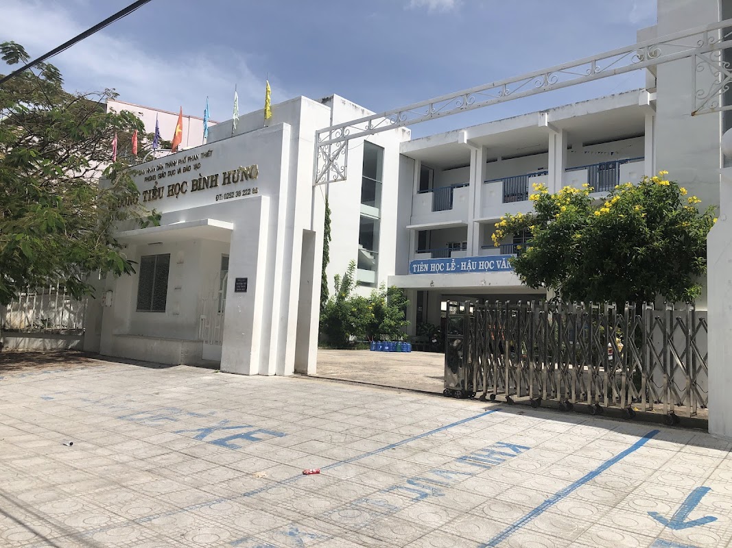 Trường Tiểu học Bình Hưng