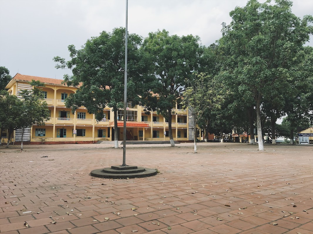 Trường THPT Lục Nam