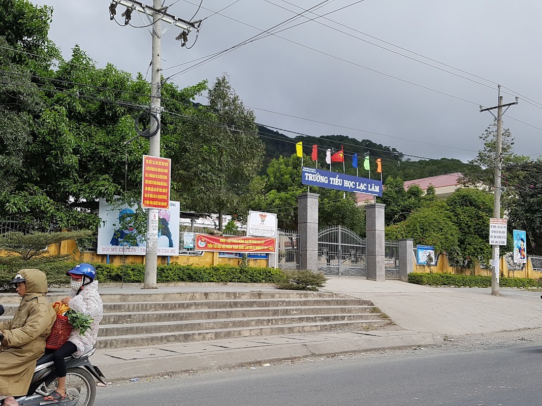 Trường tiểu học Lạc Lâm