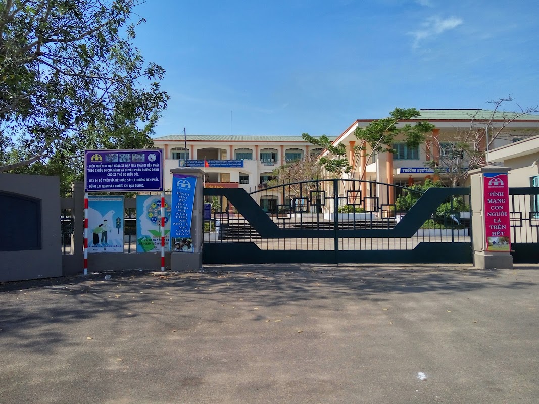 Trường THCS Mạc Đĩnh Chi