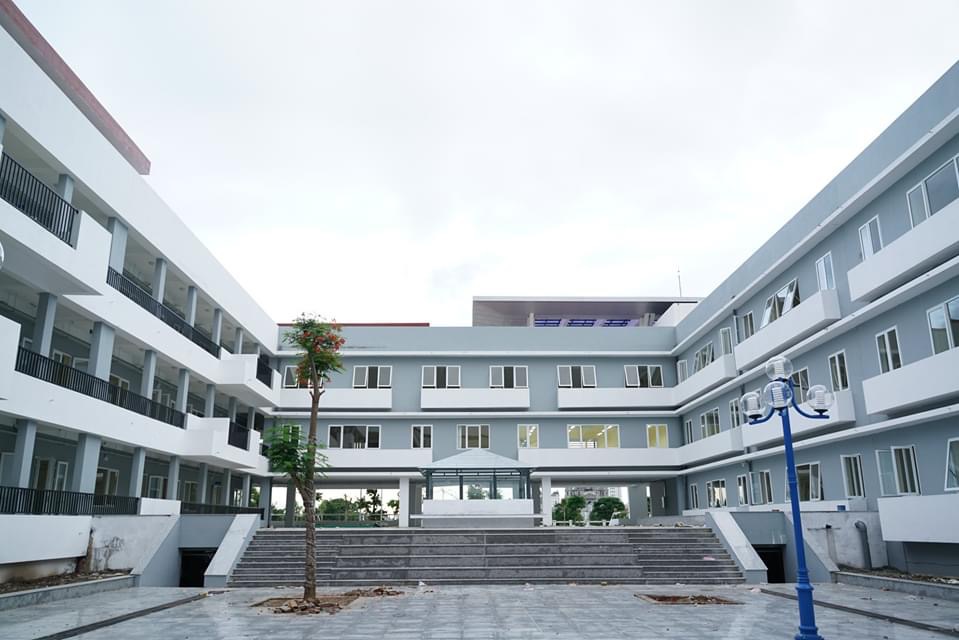 Trường THPT chuyên Lương Văn Tụy