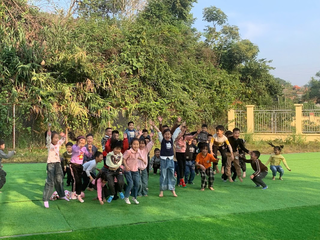 Trường Tiểu học Hòa Bình