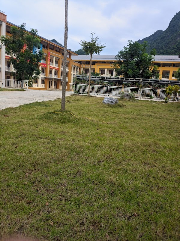 Trường PTDT Nội Trú THPT Tỉnh Sơn La