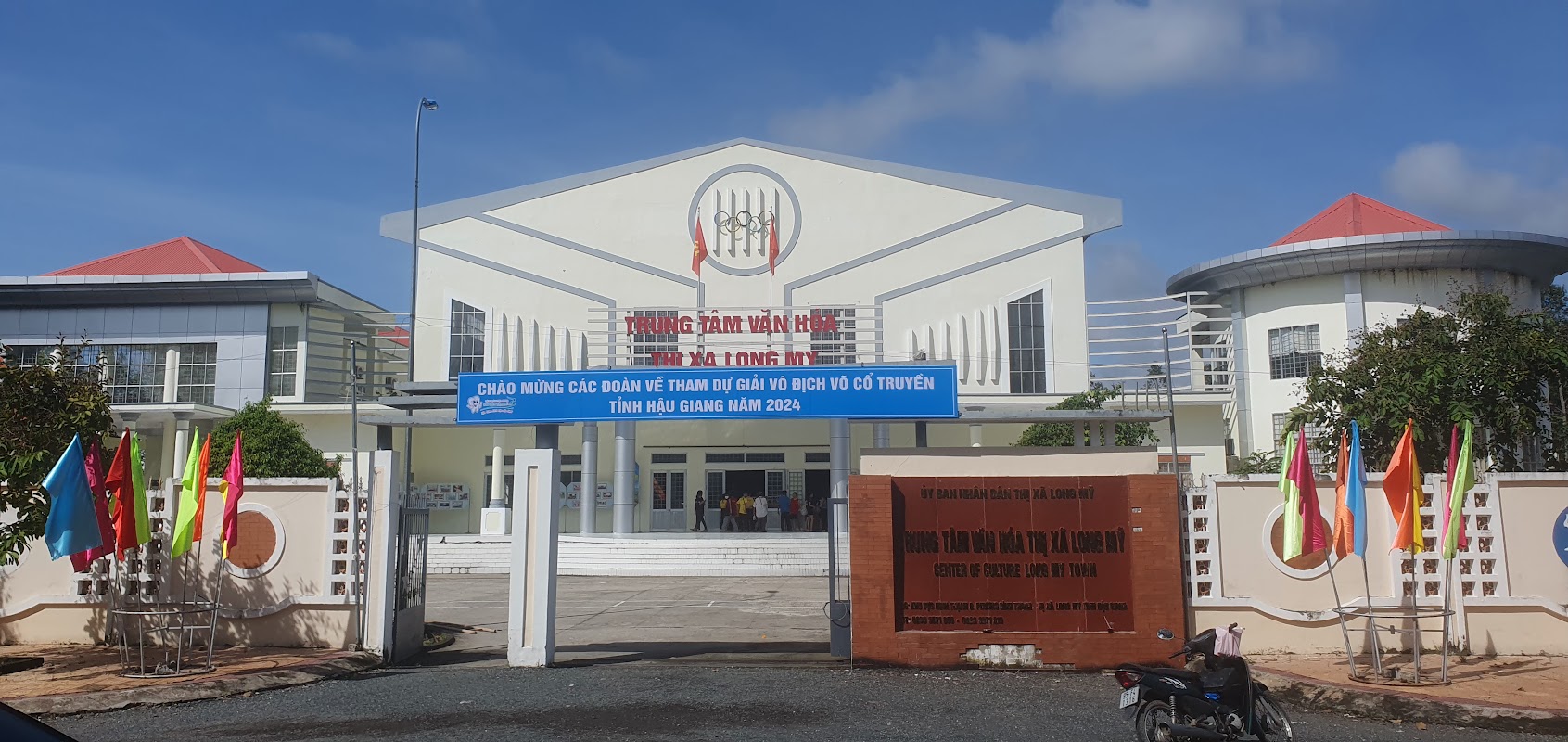 Trung tâm văn hoá thể thao và truyền thanh phường Long bình, thành phố cần thơ