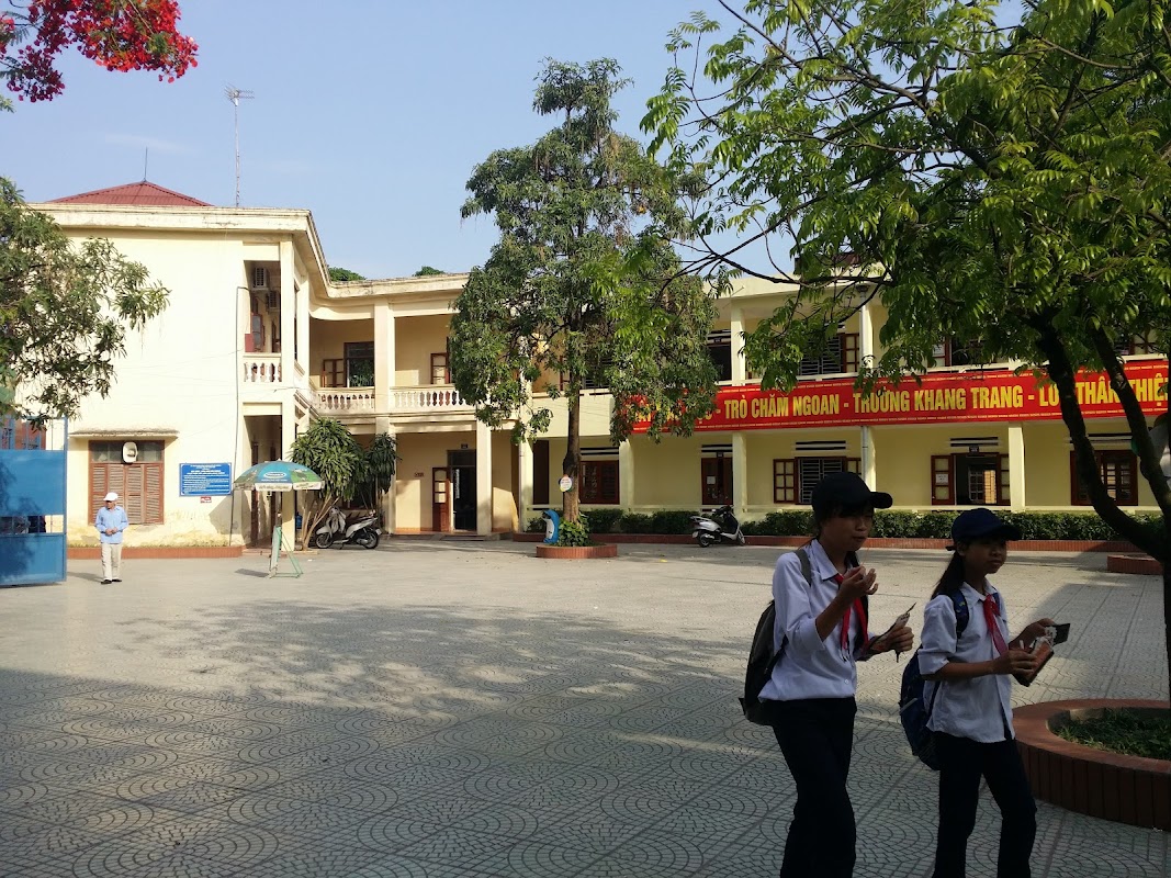 Trường Tiểu học Dư Hàng Kênh