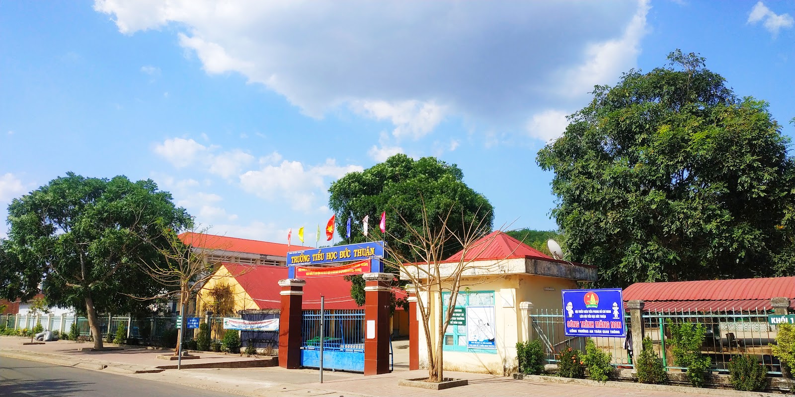 Trường Tiểu học Đức Thuận