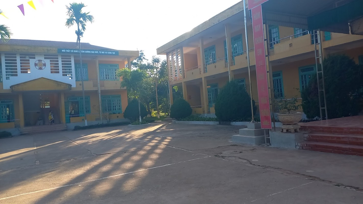 Trường THCS Tân Phong, xã Si Pa Phìn, huyện Nậm Pồ, tỉnh Điện Biên