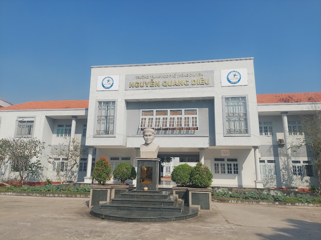 Trường THPT chuyên Nguyễn Quang Diêu