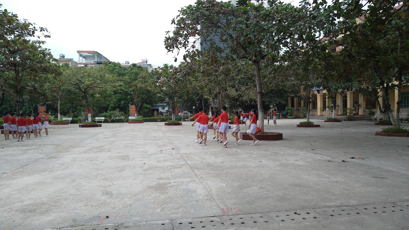 Trường Tiểu học Bình Thuận