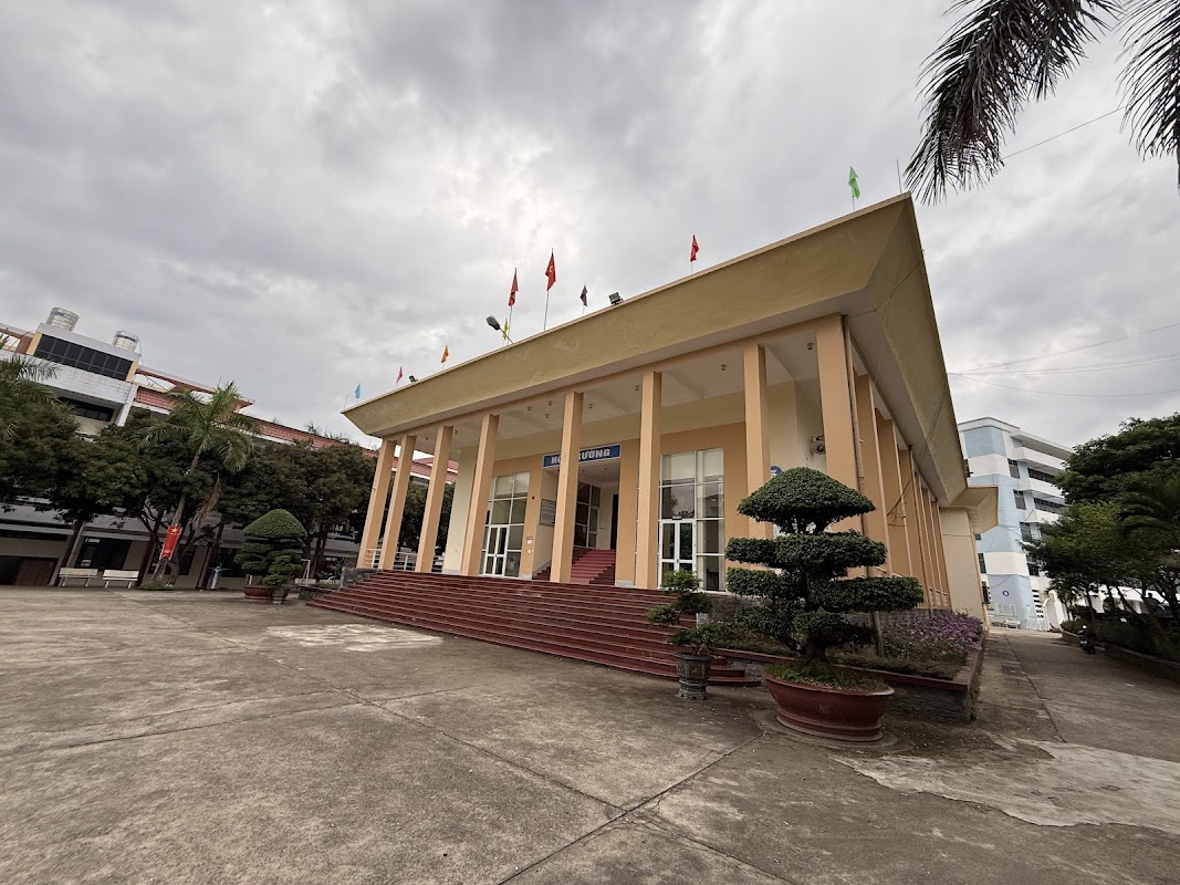 Trường Cao Đẳng Kinh Tế – Kỹ Thuật Điện Biên